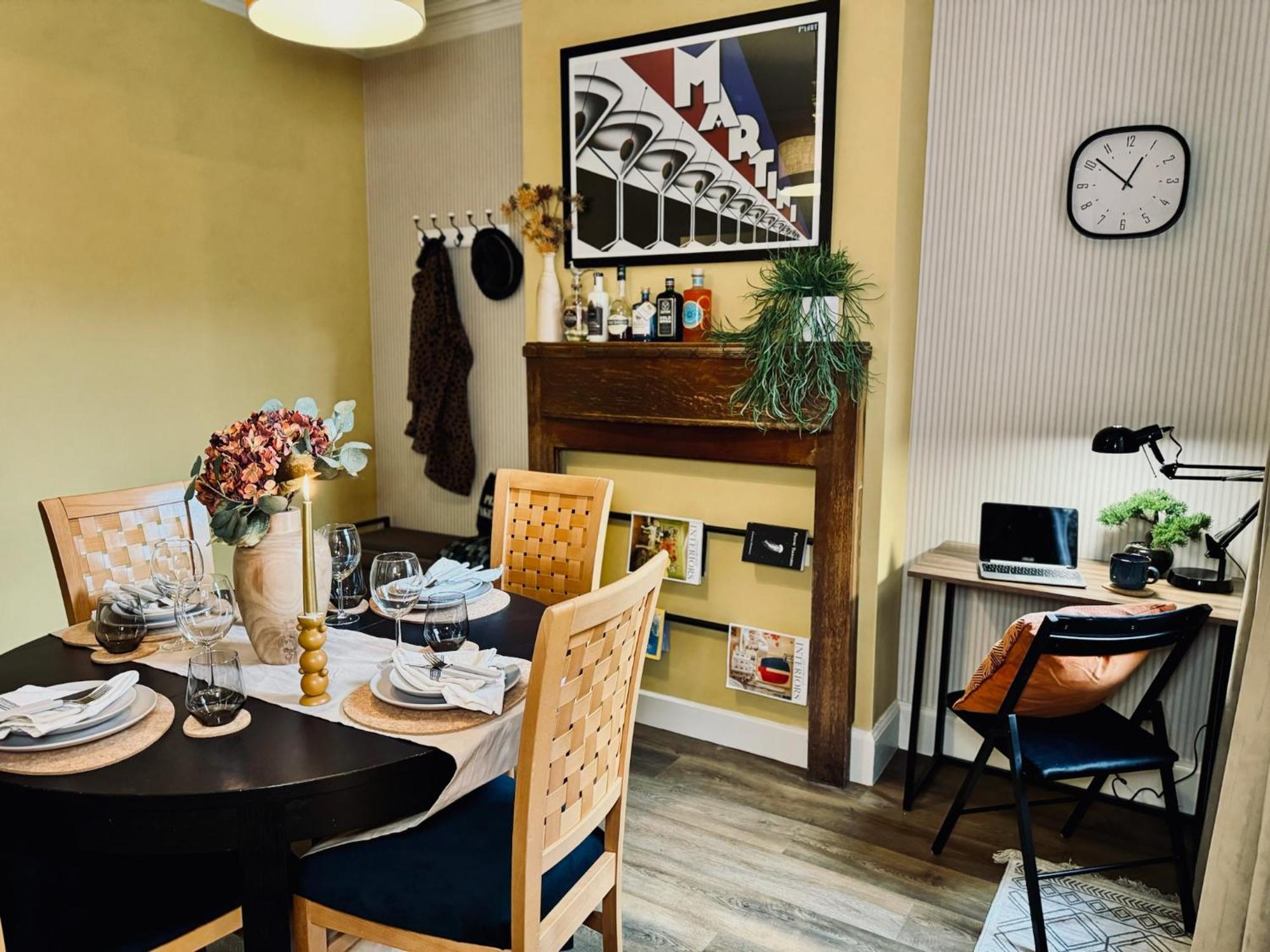 Merton Retreat- Free Parking, Central, City Luxury!! เลสเตอร์ ภายนอก รูปภาพ